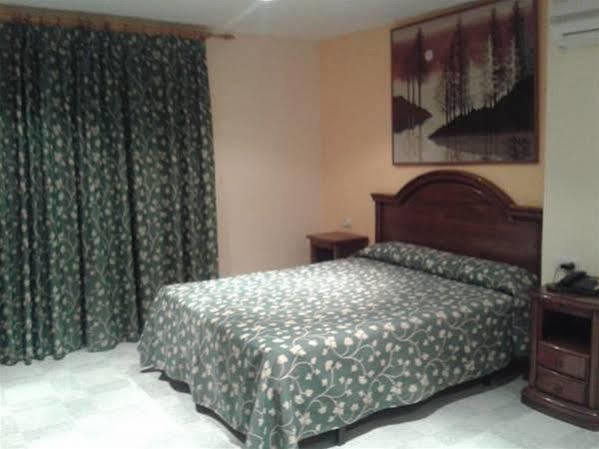 Hostal Andres Ел Салер Екстериор снимка