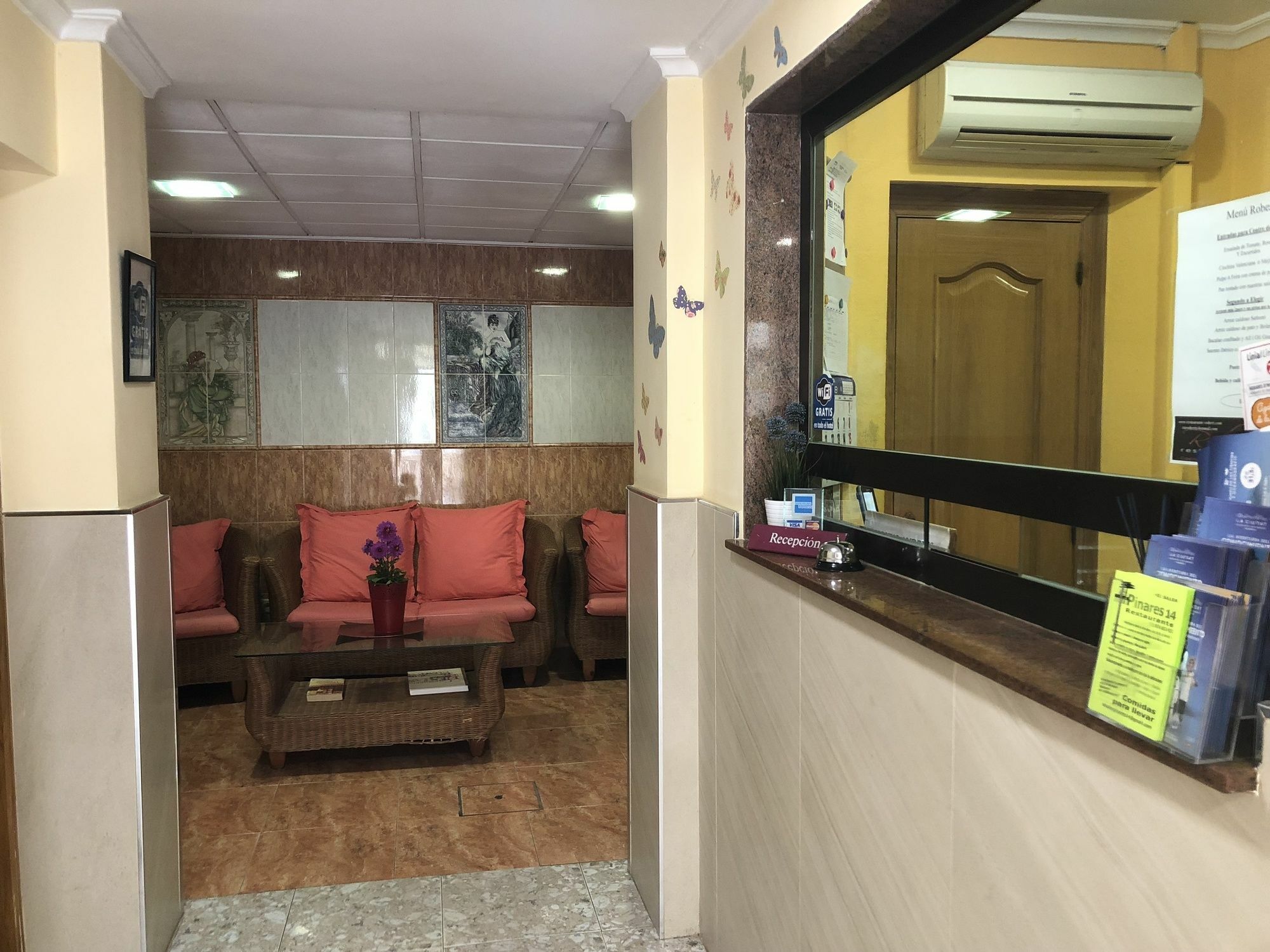 Hostal Andres Ел Салер Екстериор снимка