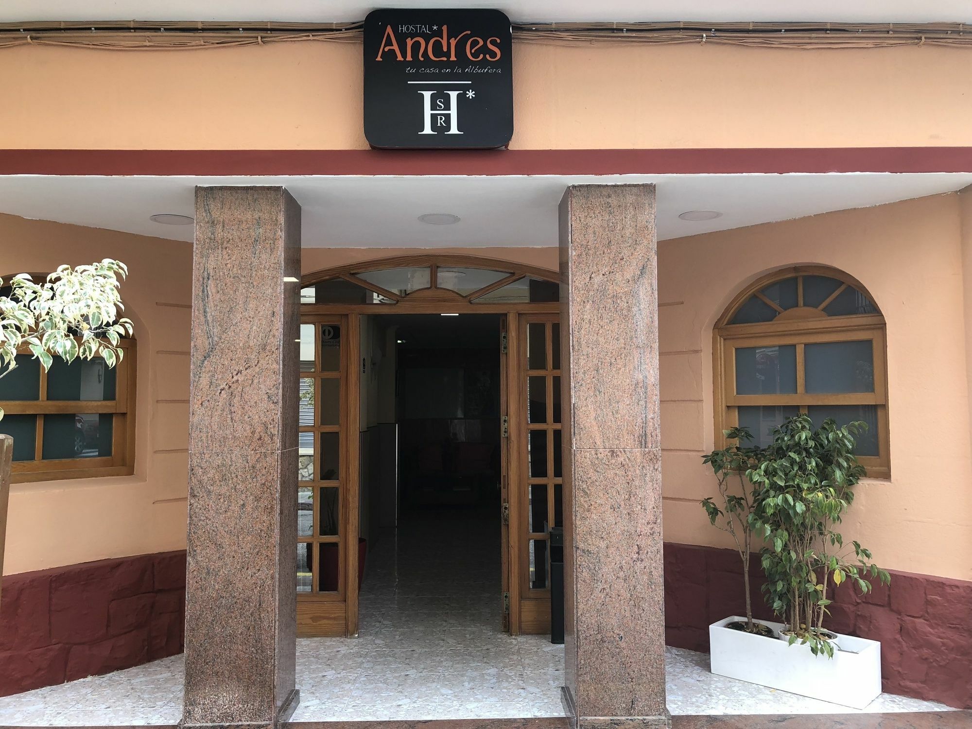 Hostal Andres Ел Салер Екстериор снимка
